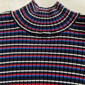 Ribbed mock neck turtleneck